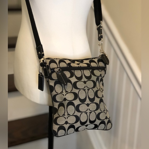 COACH Black Jacquard Signature C Top Zipper Swingaway Crossbody Adj Shoulder Bag - Picture 4 of 16